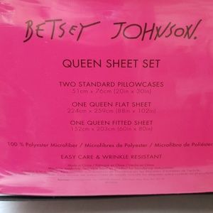 Betsey Johnson Accessories - Betsey Johnson heart sheet set Betsey Johnson Accessories - Betsey Johnson heart sheet set